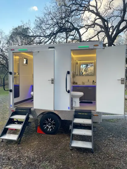 Another Beacon porta potty setup