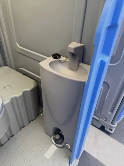 Another Beacon porta potty setup